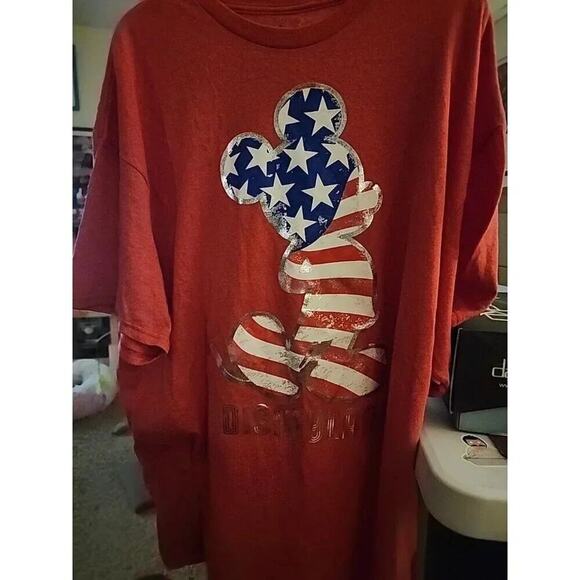 Disney World Parks XXL Red T Shirt USA Flag Mickey Distressed 2xl NWT A101 Nice - Picture 2 of 5